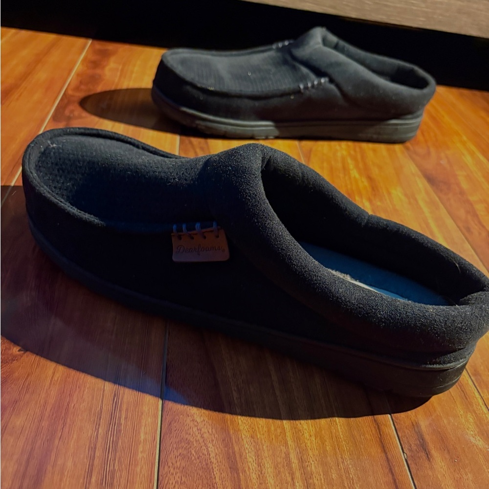 Dearfoams Black Slip-On Loafers for Cozy Comfort